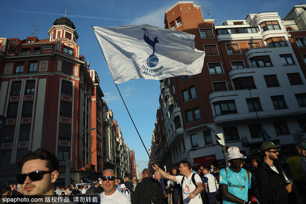 跌落神坛！曼联欧联杯决战热刺，一座“鸡肋”奖杯对球迷还香吗？