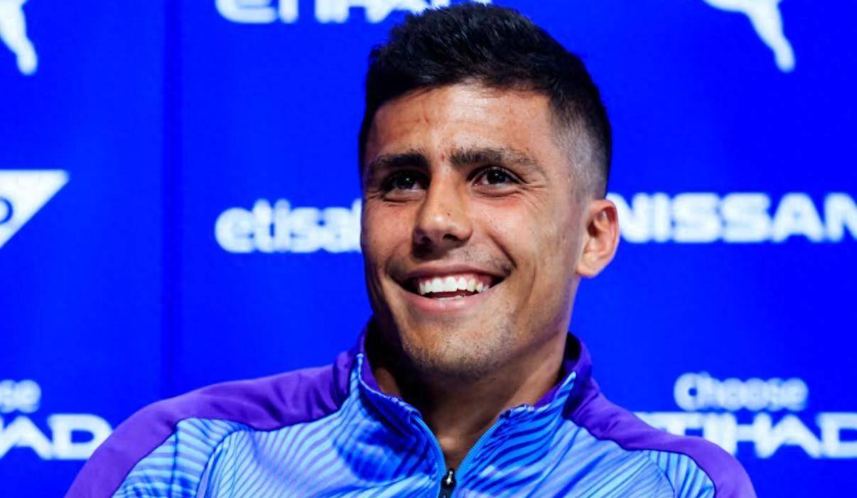 续约未决！金球动向牵动欧足坛，曼城皇马暗战升级