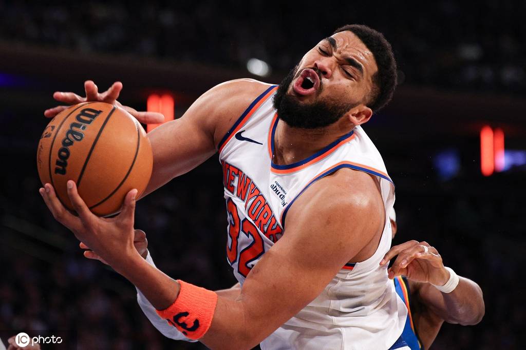 双面硬糖！唐斯6次6犯冠绝联盟 场均篮板11.8联盟第二